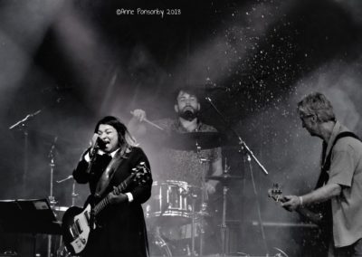 B & W Sheyana Band live pic